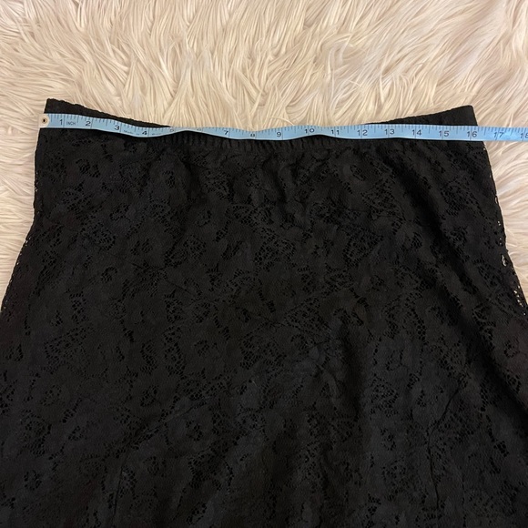 Black lace | Midi skirt - Picture 5 of 10